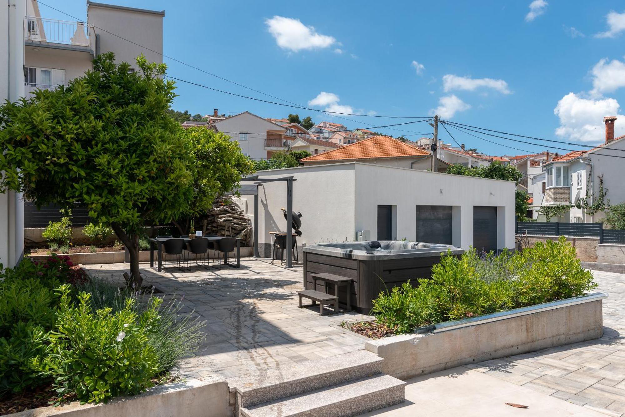 Apartma Maca &