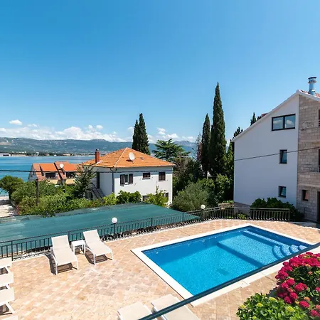 Maca Apartments & Suites Trogir Exterior photo
