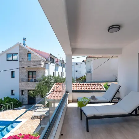 Maca Apartments & Suites Trogir Exterior photo
