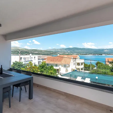 Maca Apartments & Suites Trogir Exterior photo