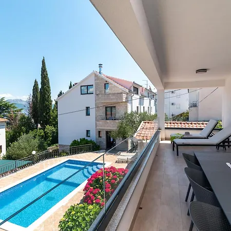 Maca Apartments & Suites Trogir Exterior photo