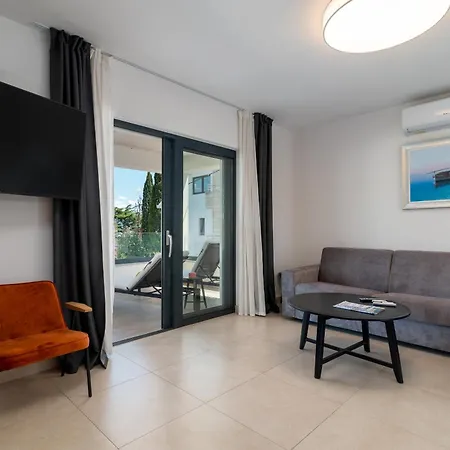Maca Apartments & Suites Trogir Exterior photo