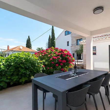Maca Apartments & Suites Trogir Exterior photo
