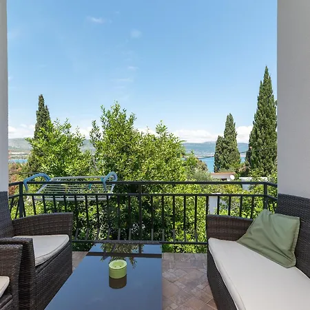Maca Apartments & Suites Trogir Exterior photo