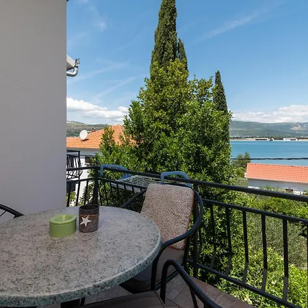 Maca Apartments & Suites Trogir Exterior photo