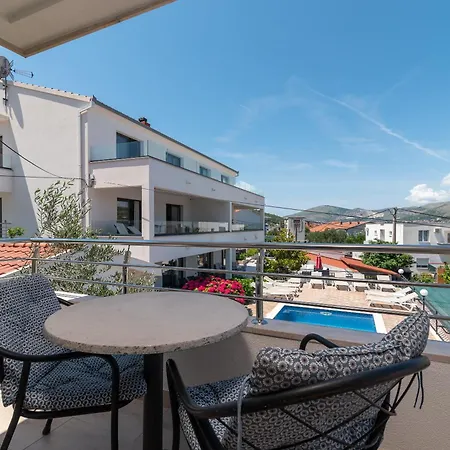 Maca Apartments & Suites Trogir Exterior photo