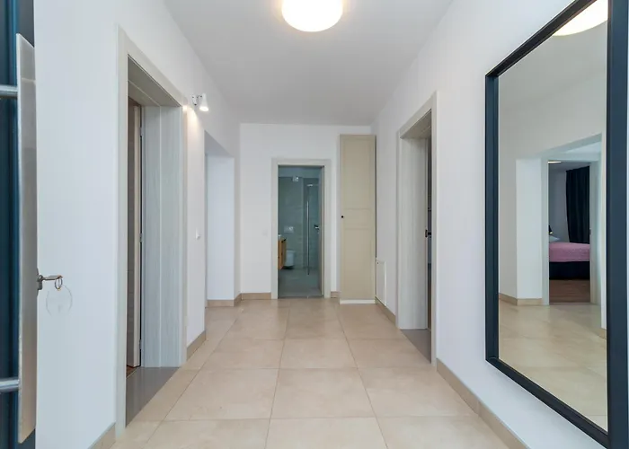 Maca Apartments & Suites